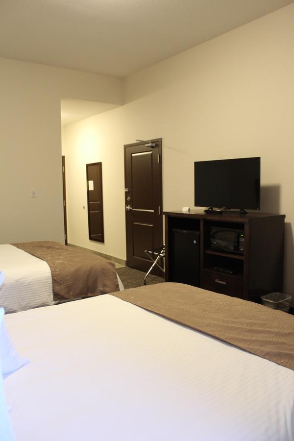 Prairie Moon Inn & Suites Macklin 외부 사진