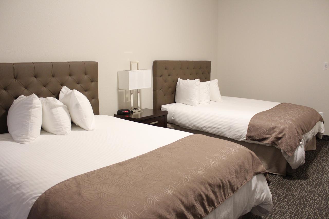Prairie Moon Inn & Suites Macklin 외부 사진